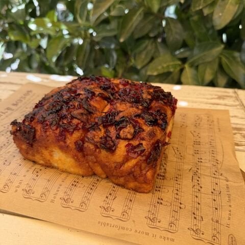 Focaccia Aşk sosu(acı biber reçeli)&tulum peyniri 700 g