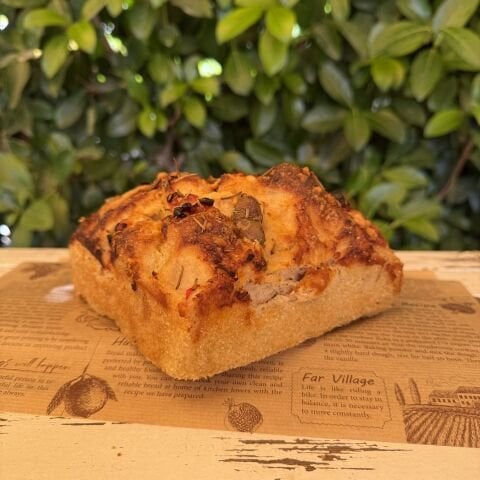 Focaccia Zeytin&Domates&İzmir Tulum Peynirli 700 g